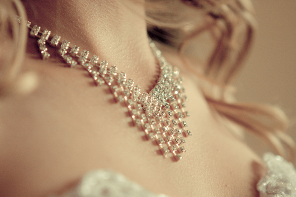 Quels bijoux porter pour un mariage ?