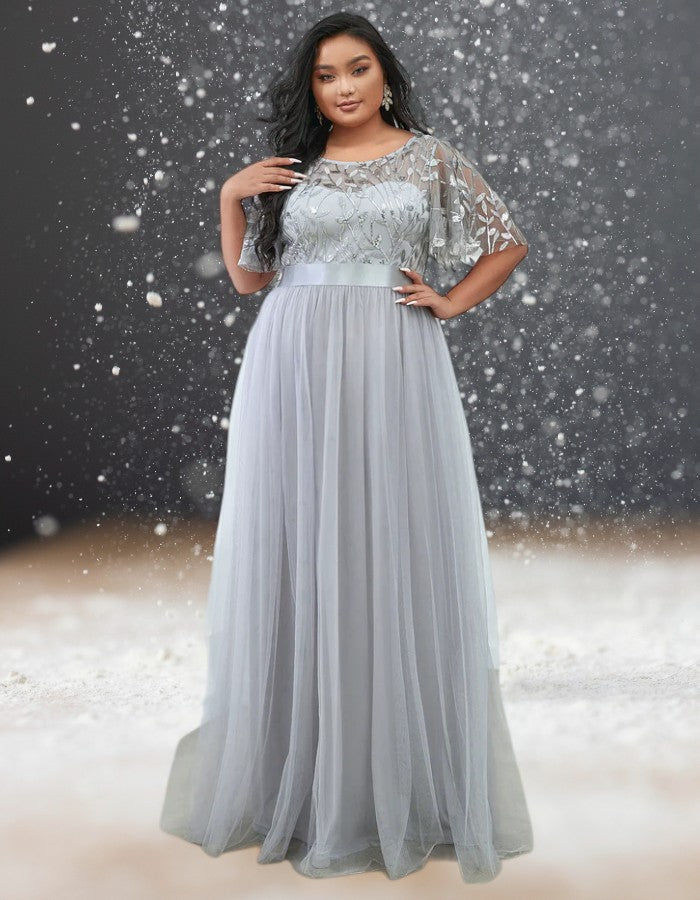 Robe grise pour mariage femme ronde